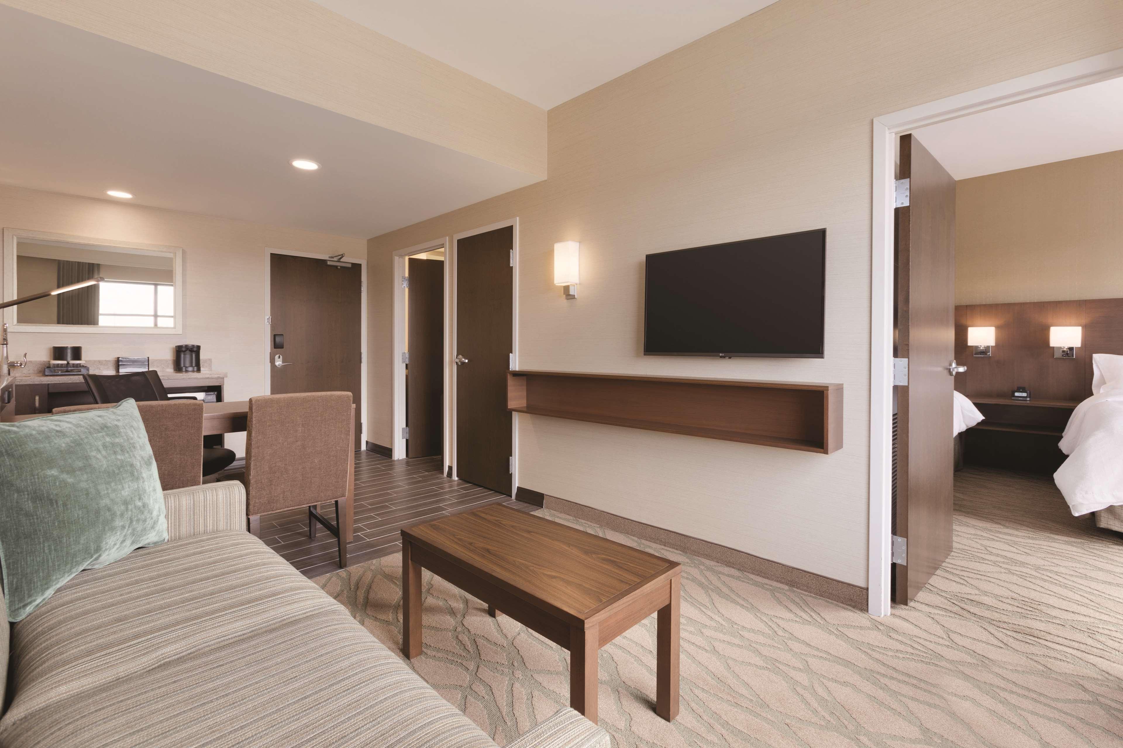 Embassy Suites By Hilton Akron Canton Airport North Canton Bagian luar foto