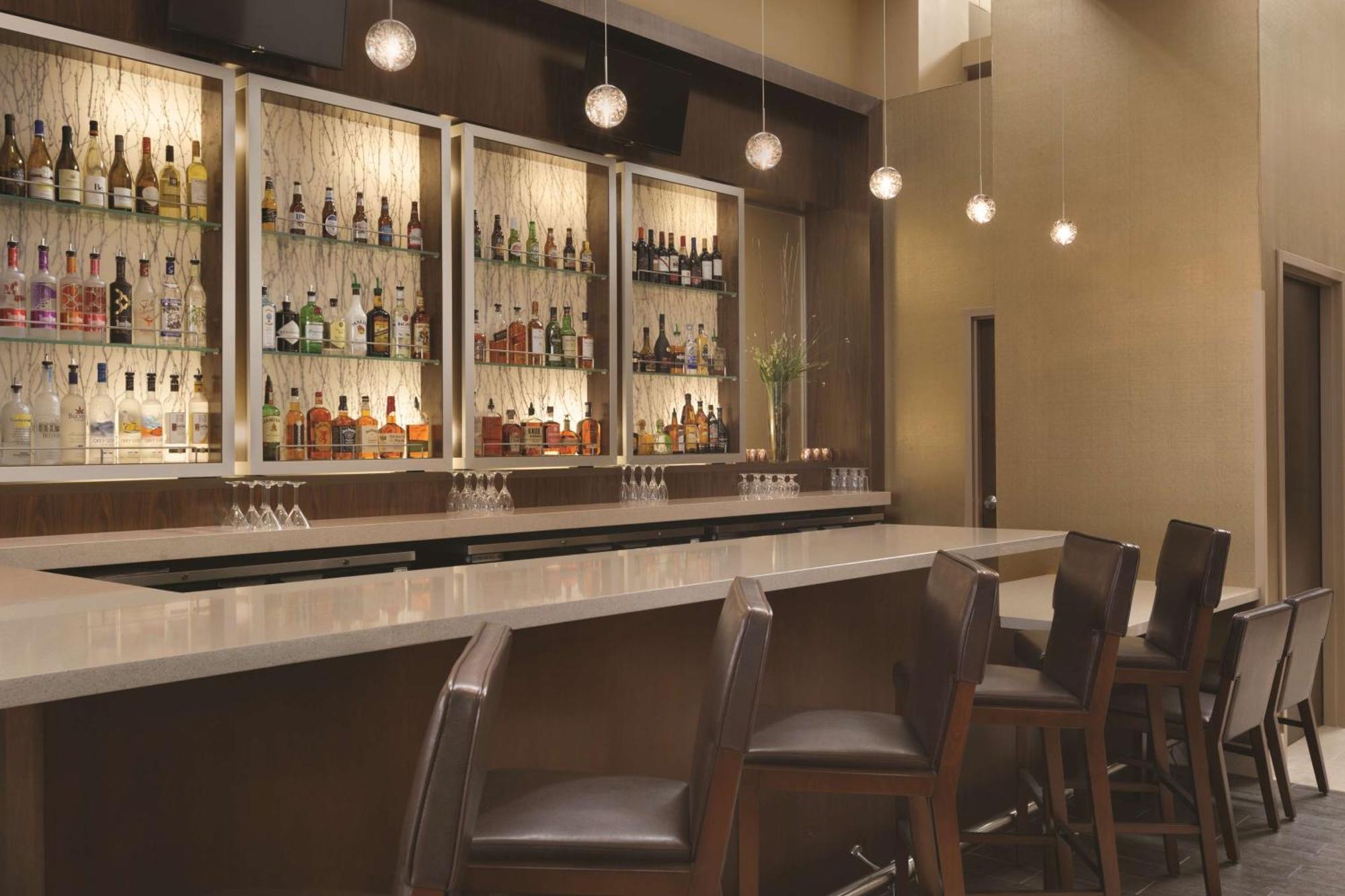 Embassy Suites By Hilton Akron Canton Airport North Canton Bagian luar foto
