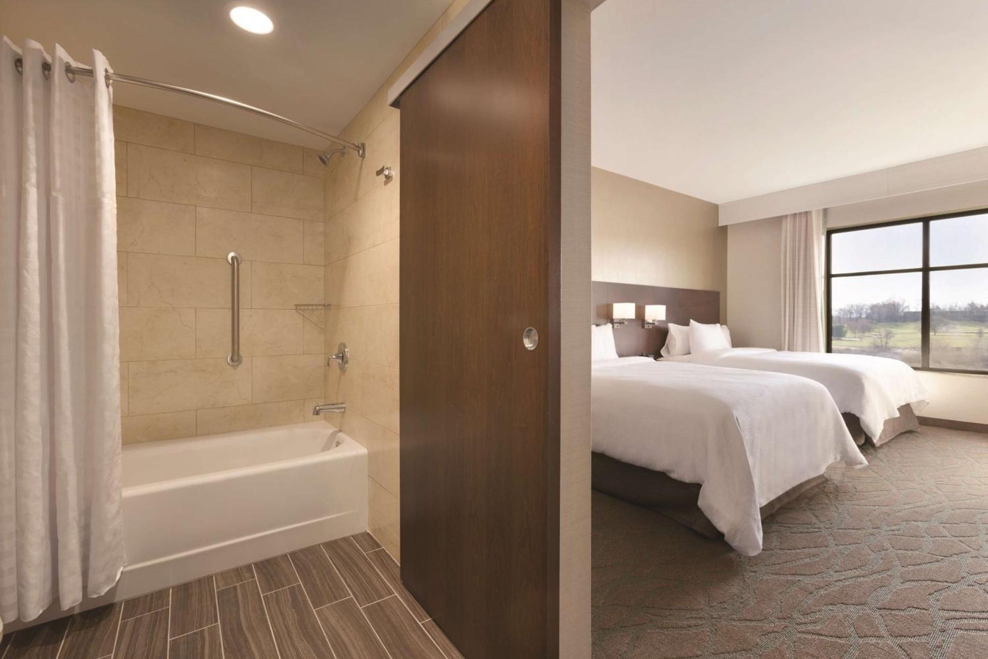 Embassy Suites By Hilton Akron Canton Airport North Canton Bagian luar foto