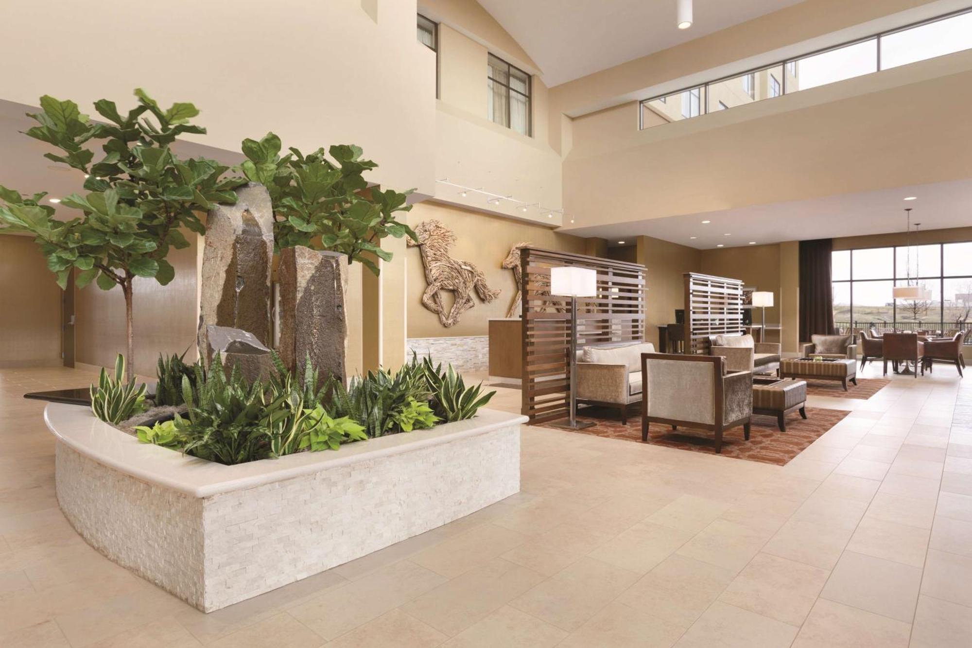 Embassy Suites By Hilton Akron Canton Airport North Canton Bagian luar foto